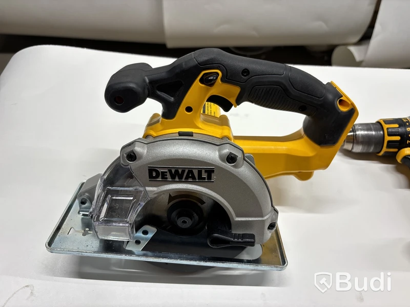 7 st elhandmaskiner Dewalt