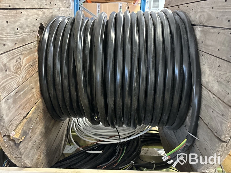 2 st rullar med kabel