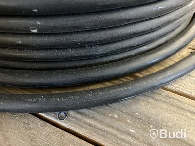 2 st rullar med kabel
