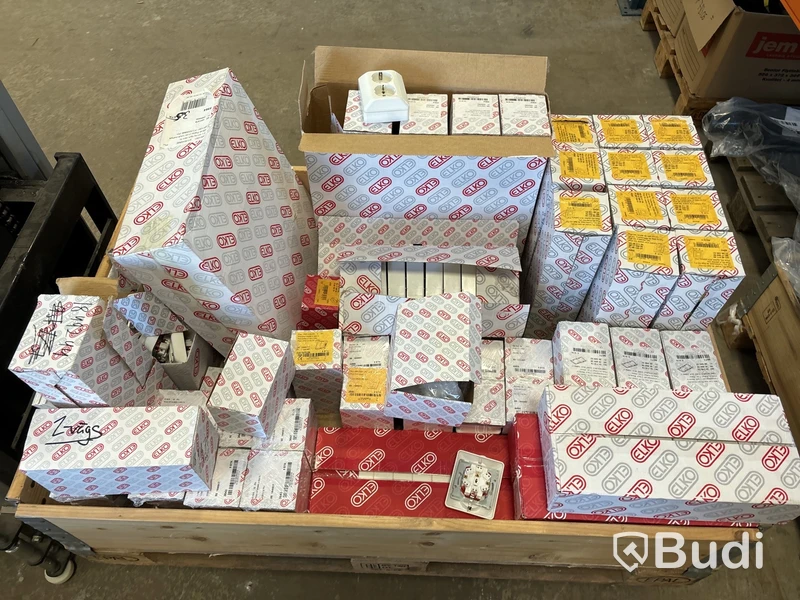 Parti blandat elmaterial - 12 pallar