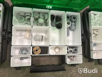 Elinstallationslådor med innehåll