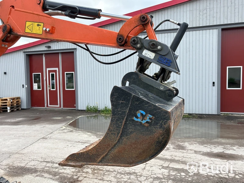 Bandgrävare Hitachi ZX19-6 | 146,5 h | 2019