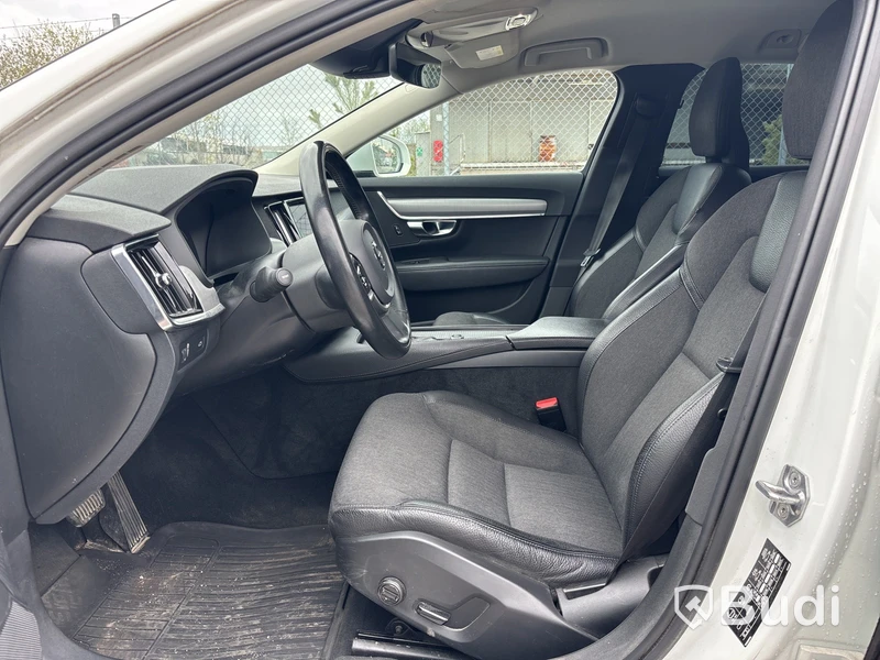 Volvo V90 D4 AWD | 14144 mil | 2020