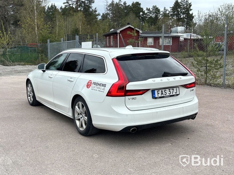 Volvo V90 D4 AWD | 14144 mil | 2020