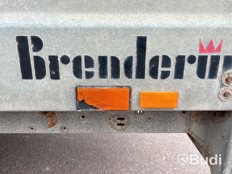 Bromsad släpvagn med kåpa Brenderup A6E0EC-S5 | 2002
