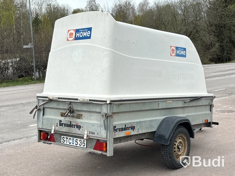 Bromsad släpvagn med kåpa Brenderup A6E0EC-S5 | 2002