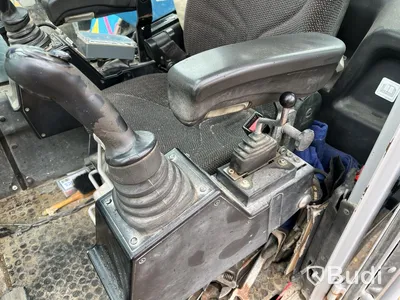 Materialhanterare med Grip Fuchs MHL 320 -2015  | Höj- och sänkbar hytt