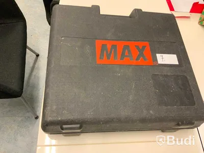 Spikpistol MAX Cordless SuperFramer GS690CH. 2 st batterier Ej funktionstestad.