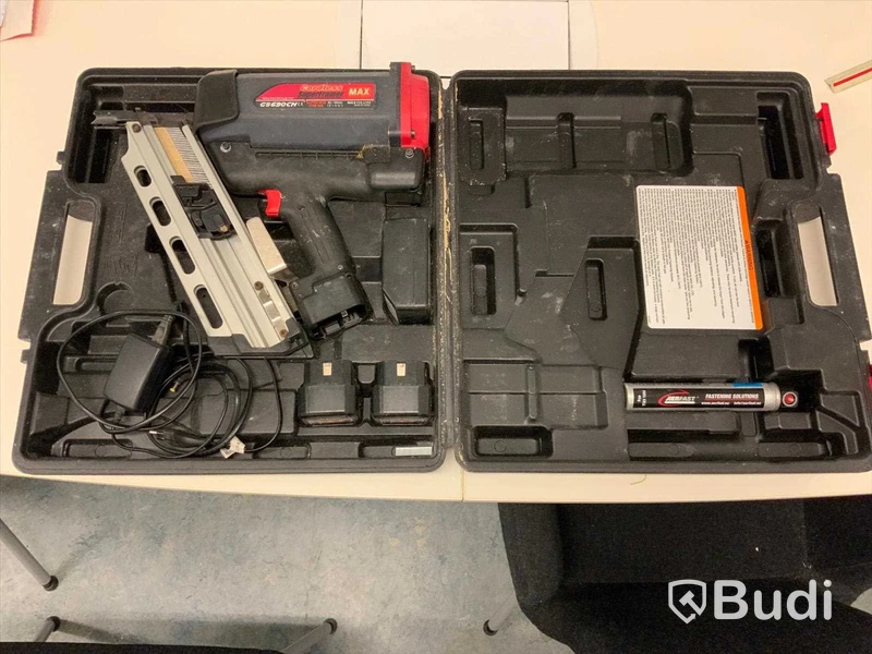 Spikpistol MAX Cordless SuperFramer GS690CH. 2 st batterier Ej funktionstestad.