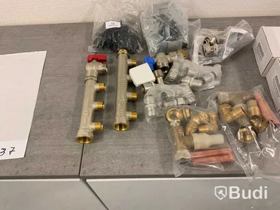 Golvvärme detaljer LK och Energijägarna Styrenheter, ställdon, termostater, transformatorer