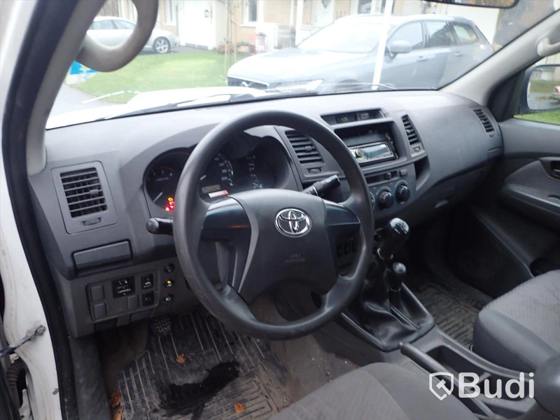 Toyota Hilux PickUp med kåpa | 4x4 | 2012