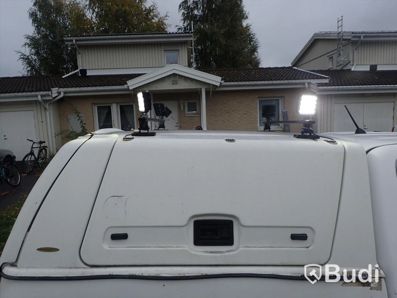 Toyota Hilux PickUp med kåpa | 4x4 | 2012