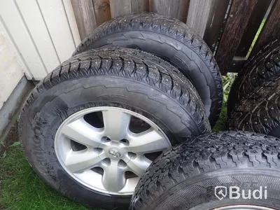 Toyota Hilux PickUp med kåpa | 4x4 | 2012