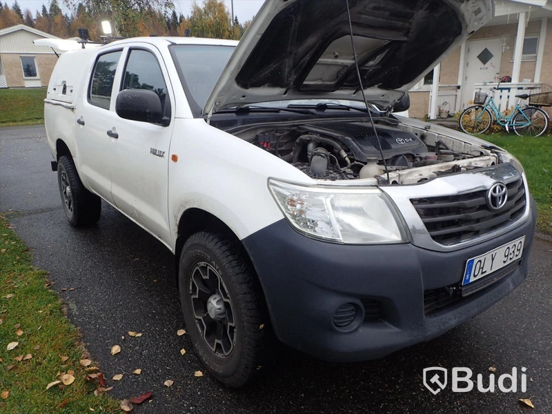 Toyota Hilux PickUp med kåpa | 4x4 | 2012