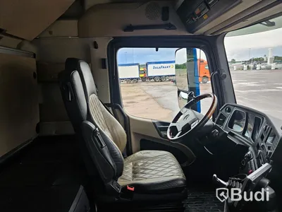 Lastbil MERCEDES-BENZ 963-0-C - 2015 | Öppningsbar sida