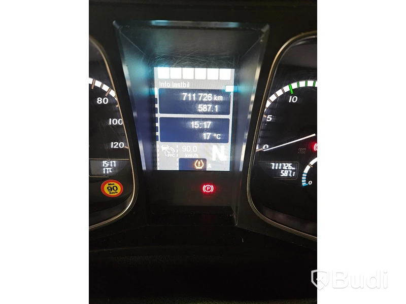 Lastbil MERCEDES-BENZ 963-0-C - 2015 | Öppningsbar sida