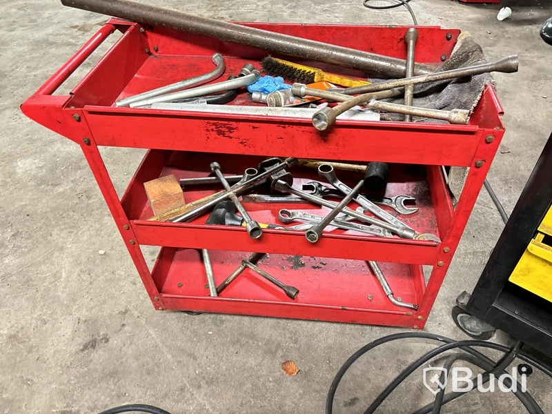 Hydraulisk press, verktyg, maskiner m.m.