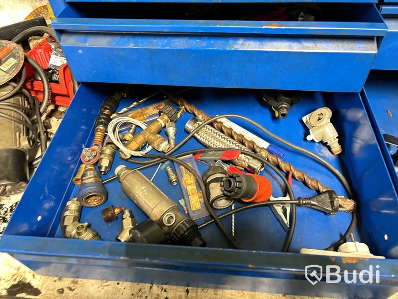 Hydraulisk press, verktyg, maskiner m.m.