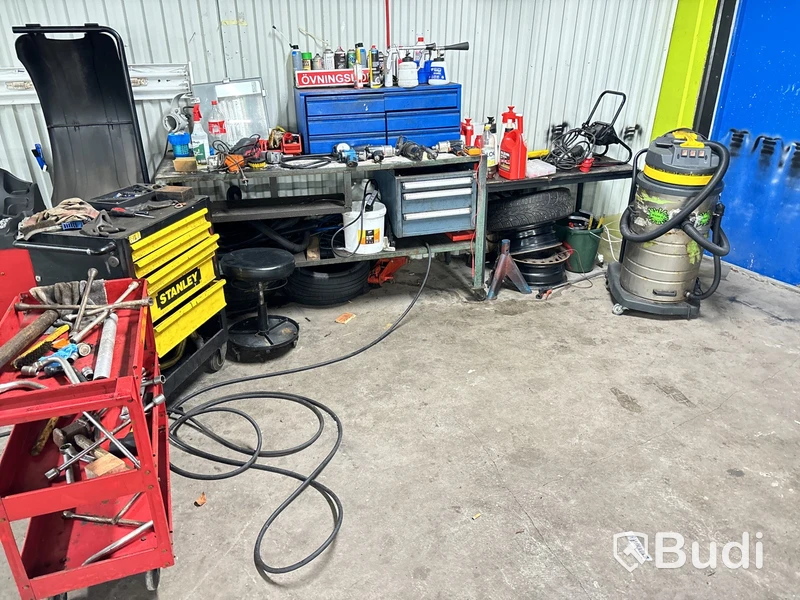 Hydraulisk press, verktyg, maskiner m.m.