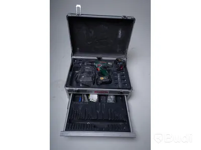 BOSCH skruvdragare med case