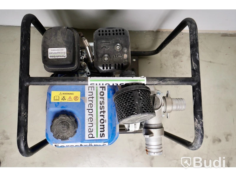 Bensindriven vattenpump