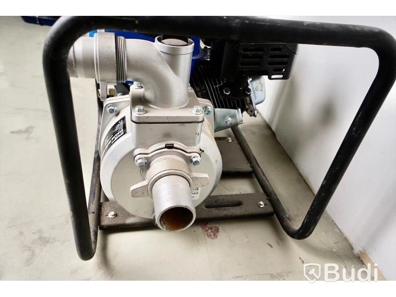 Bensindriven vattenpump
