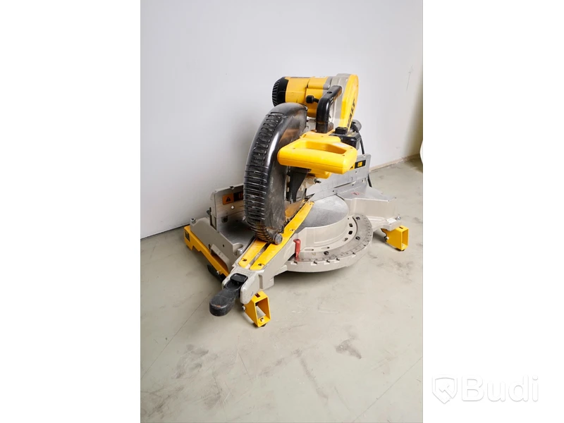 Kap- och gersåg DeWALT