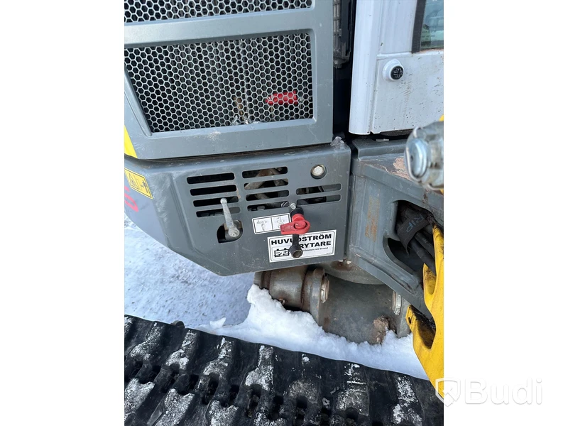 Grävmaskin Wacker Neuson ET-35 med tiltrotator och skopor.