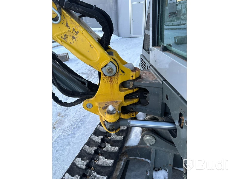 Grävmaskin Wacker Neuson ET-35 med tiltrotator och skopor.