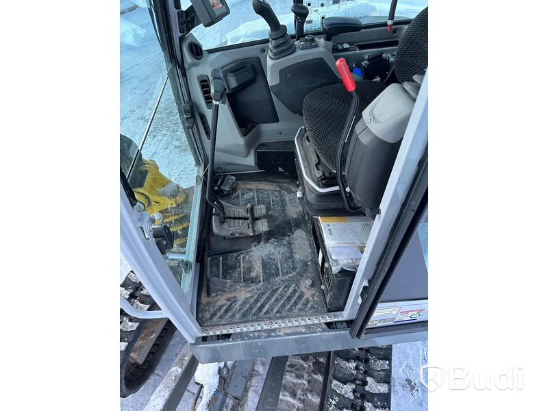 Grävmaskin Wacker Neuson ET-35 med tiltrotator och skopor.