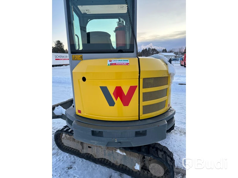 Grävmaskin Wacker Neuson ET-35 med tiltrotator och skopor.