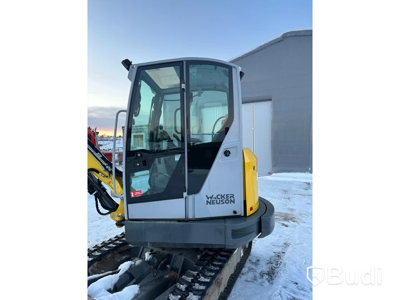 Grävmaskin Wacker Neuson ET-35 med tiltrotator och skopor.