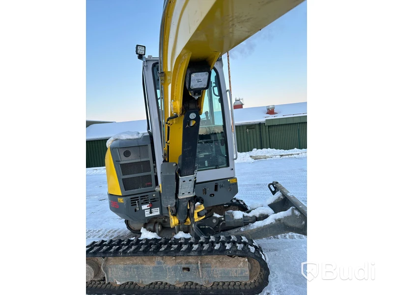 Grävmaskin Wacker Neuson ET-35 med tiltrotator och skopor.