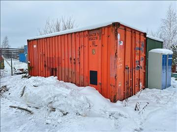 Container 20-fot med innehåll.