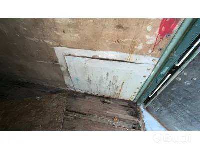 Container 20-fot med innehåll.