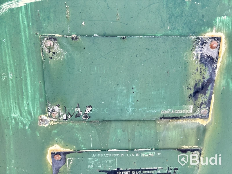 Container 20-fot med innehåll.