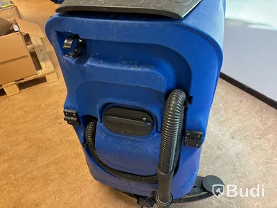Åkbar skurmaskin Nilfisk Scrubtec R 253