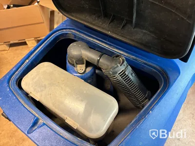 Åkbar skurmaskin Nilfisk Scrubtec R 253