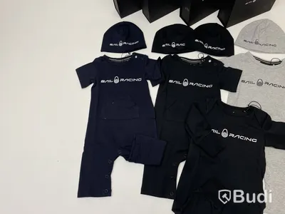 Paket med barnkläder av märket Sail Racing, stl. 0-6 mån