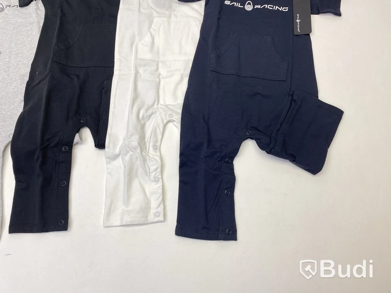 Paket med barnkläder av märket Sail Racing, stl. 6-12 mån