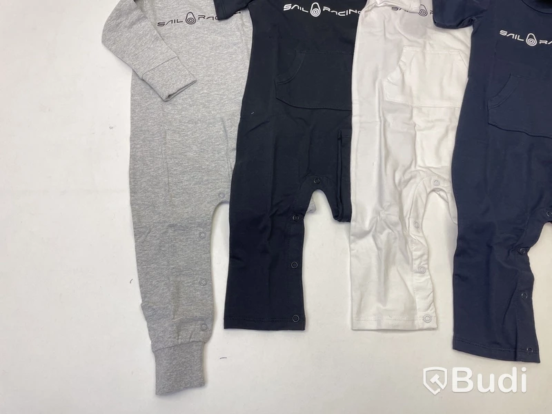 Paket med barnkläder av märket Sail Racing, stl. 6-12 mån
