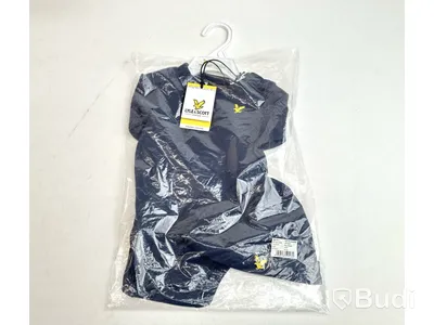 Paket med långärmad body och 2 st filtar från Lyle & Scott