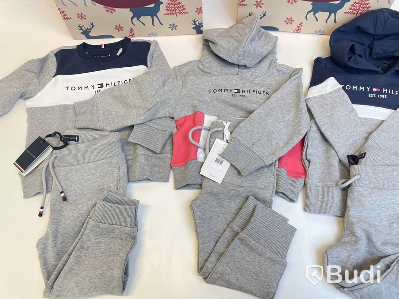 3 st. Mjukisset Tommy Hilfiger, stl. 86