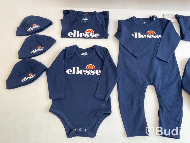 Paket med barnkläder Ellesse, olika storlekar