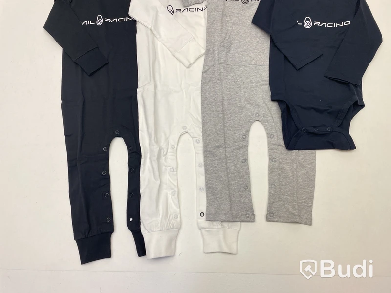 Paket med barnkläder av märket Sail Racing, stl. 12-18 mån