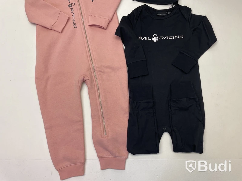 Paket med barnkläder av märket Sail Racing, stl. 18-24 mån
