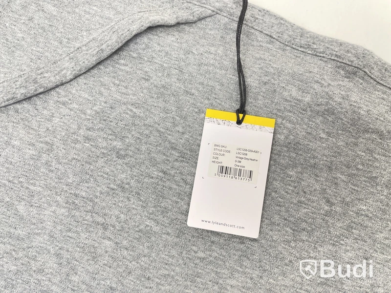 Paket med barnkläder av Ellesse, Polo och Lyle&Scott, 0-3 mån