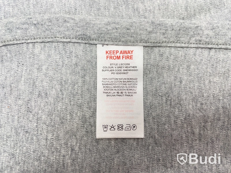 Paket med barnkläder av Ellesse, Polo och Lyle&Scott, 0-3 mån