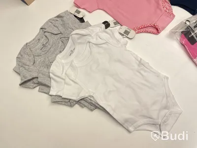 Paket med barnklader av Ellesse, Juicy Couture mm, 0-6 mån