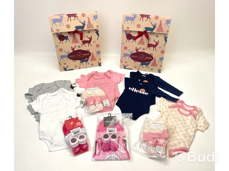 Paket med barnklader av Ellesse, Juicy Couture mm, 0-6 mån